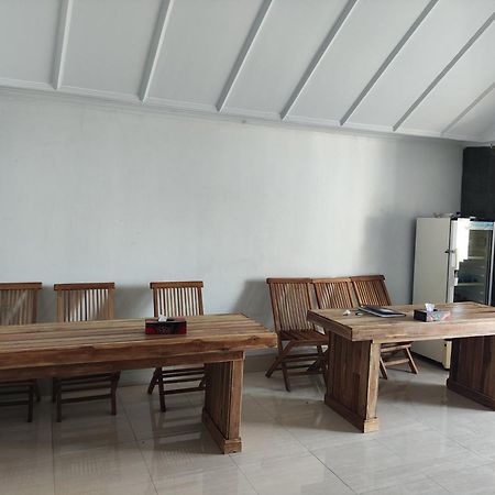 Ega S Hostel Batununggul Ngoại thất bức ảnh