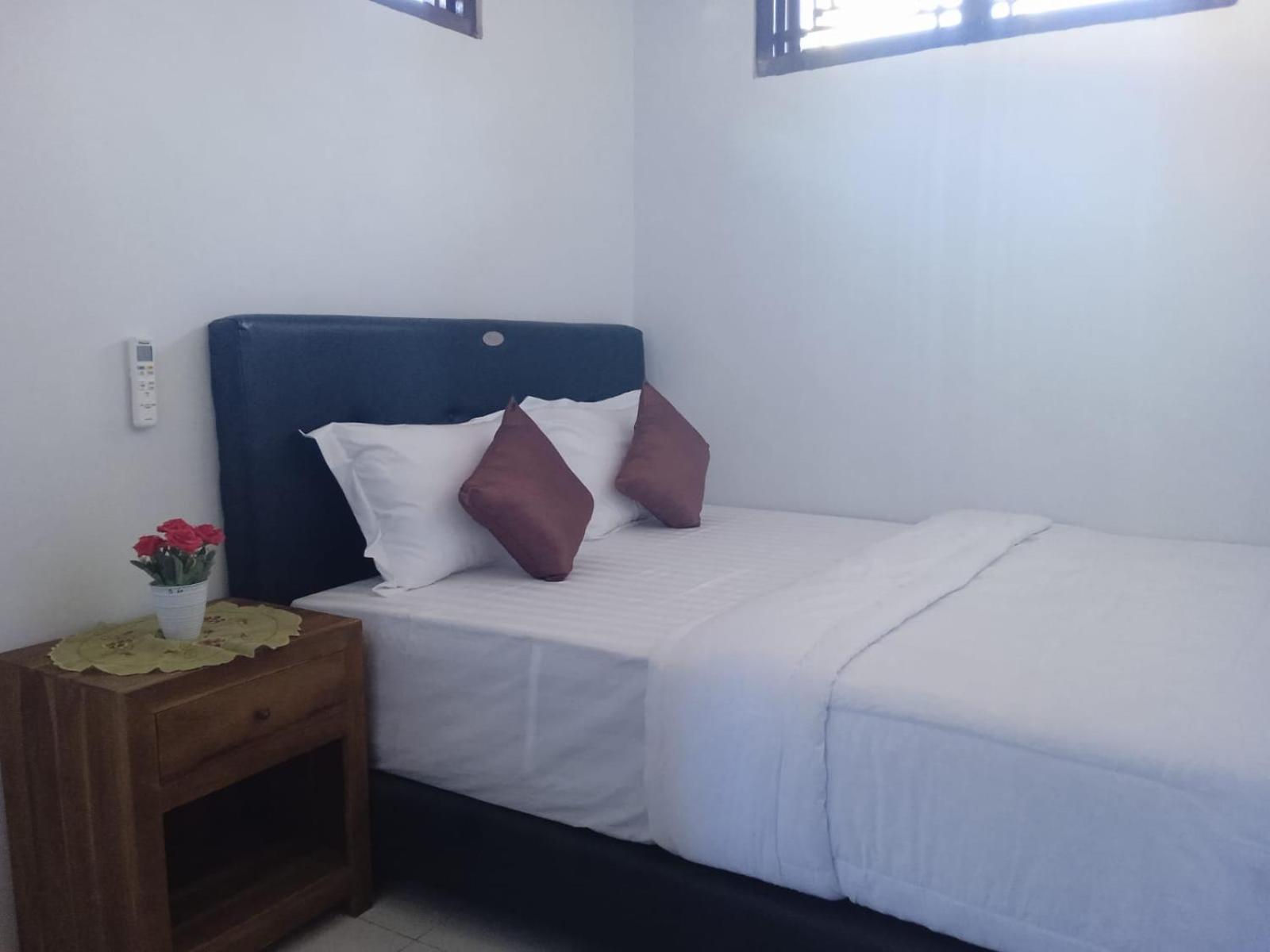 Ega S Hostel Batununggul Ngoại thất bức ảnh