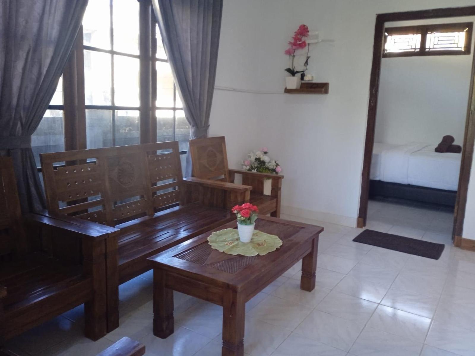 Ega S Hostel Batununggul Ngoại thất bức ảnh