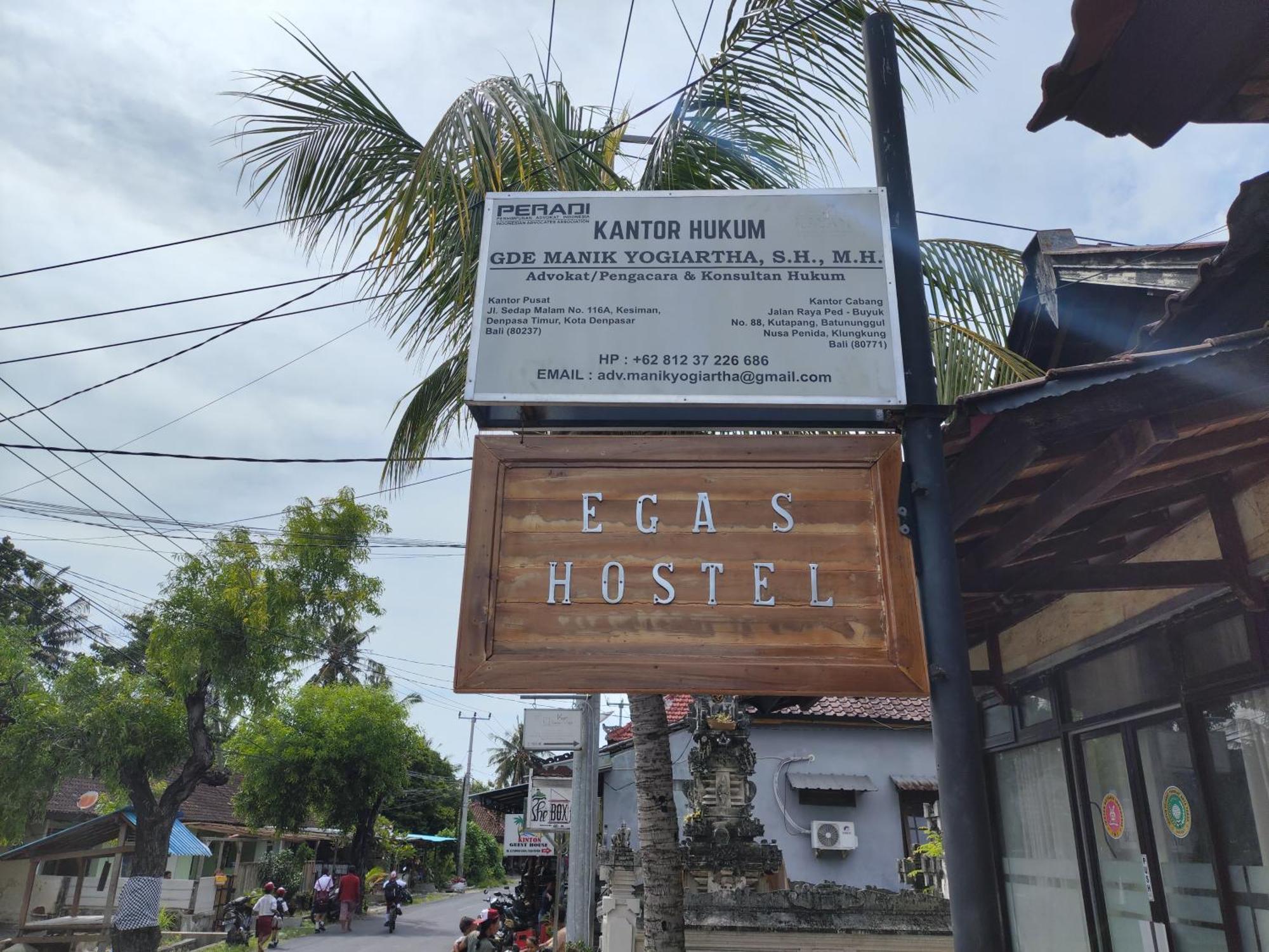 Ega S Hostel Batununggul Ngoại thất bức ảnh
