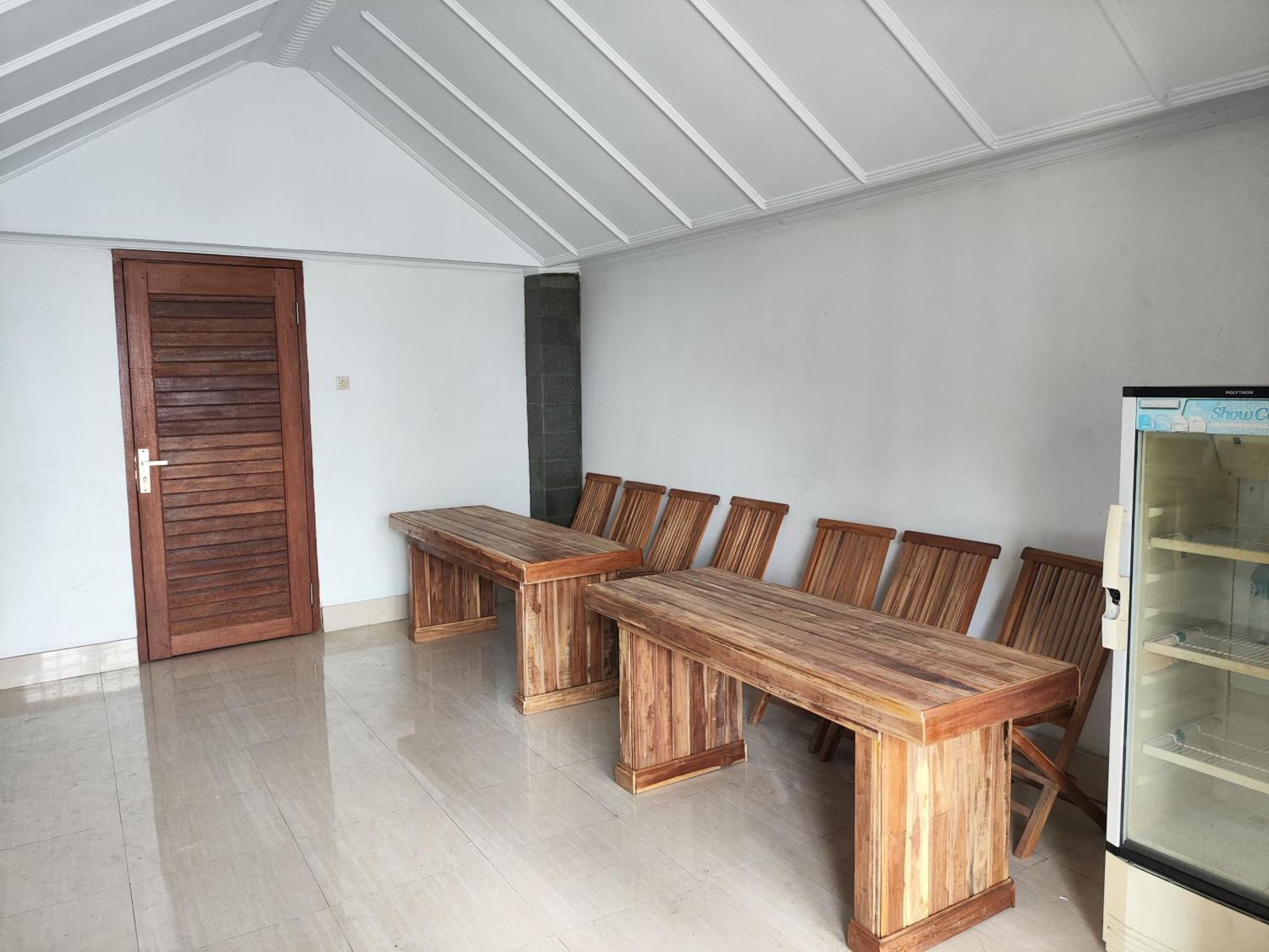 Ega S Hostel Batununggul Ngoại thất bức ảnh