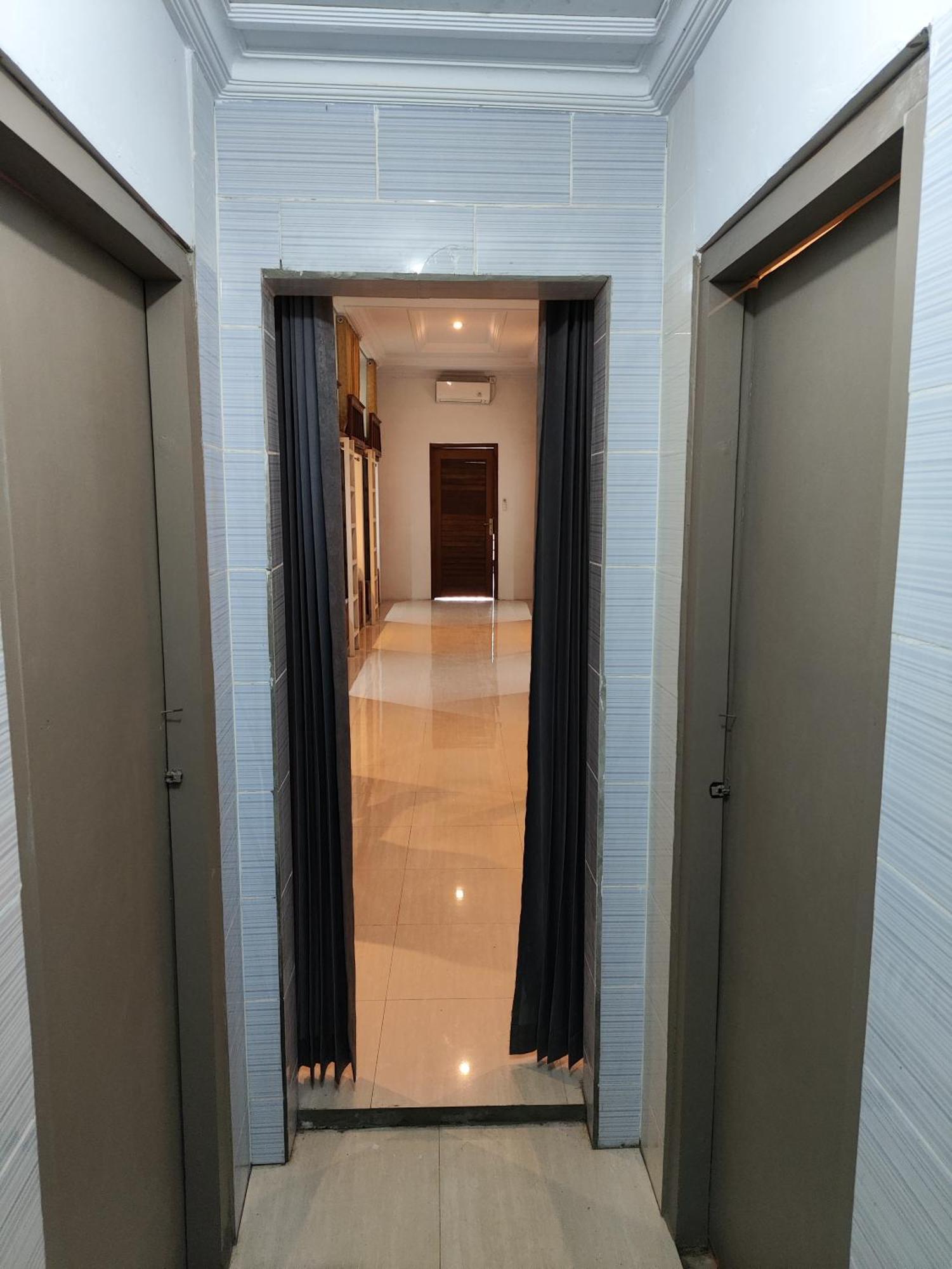 Ega S Hostel Batununggul Ngoại thất bức ảnh