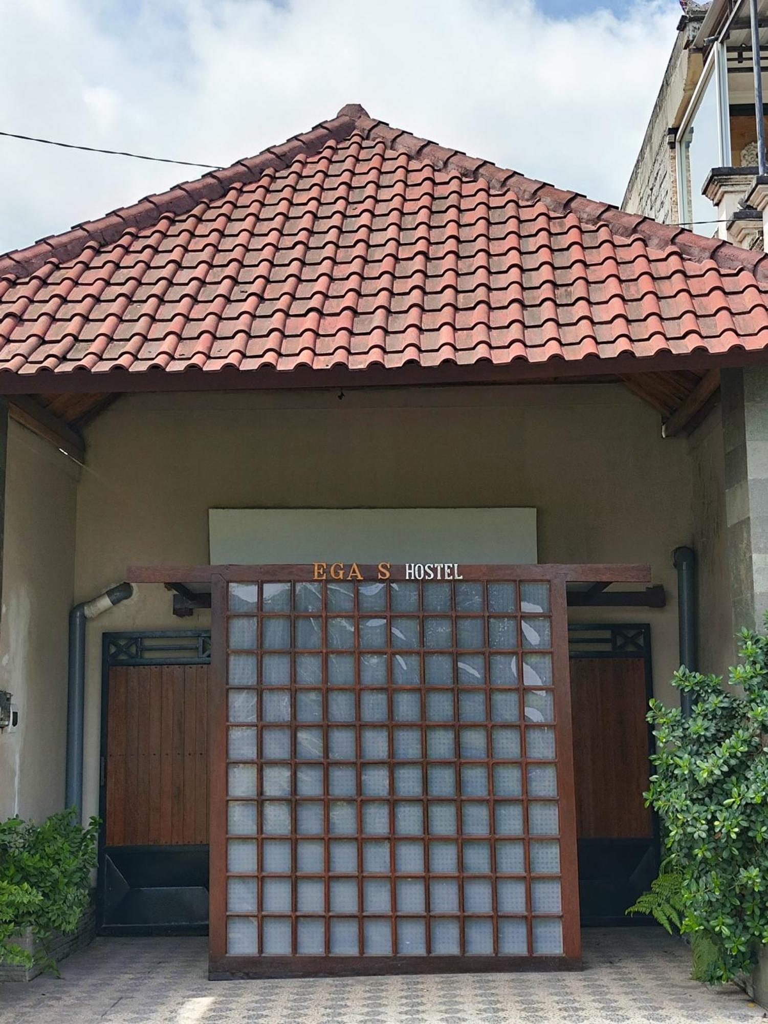 Ega S Hostel Batununggul Ngoại thất bức ảnh